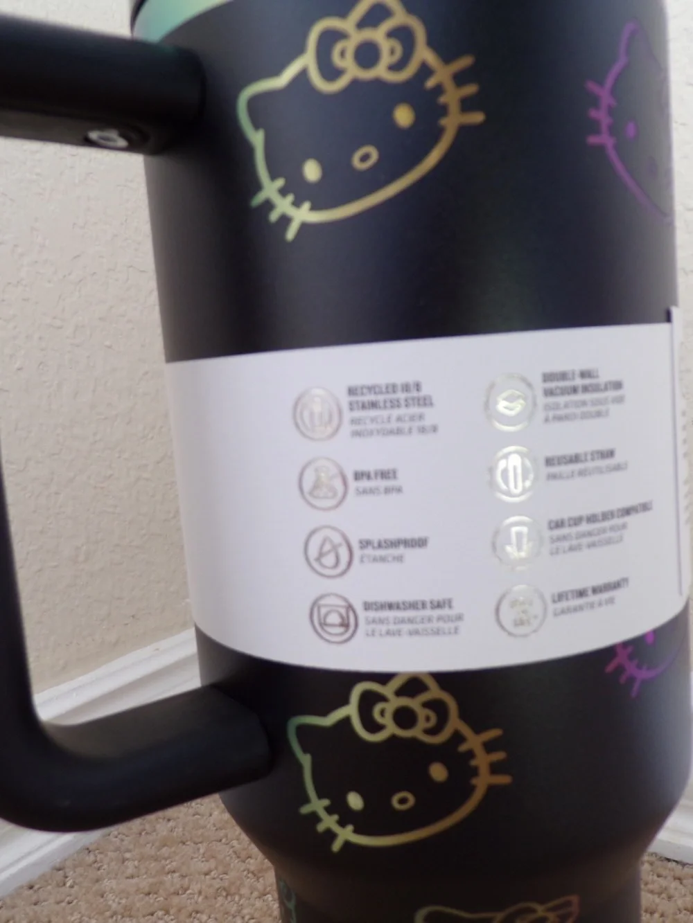 Stanley x Hello Kitty 40 oz Quencher H2.0 Rainbow Swirl Tumbler NWT
